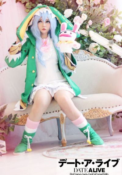 美女被男人扒开腿猛电视